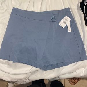 Super stylish Skort! So cute for a night out! Can dress up or down.